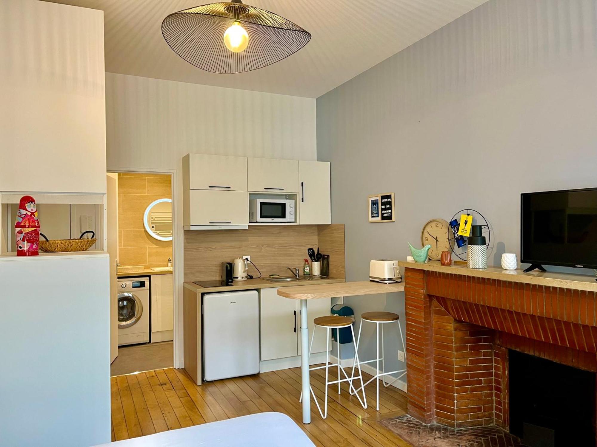 Suite Clovis - 1 Reims Exterior foto